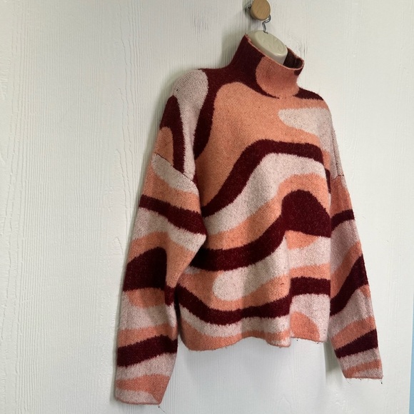 Zara - Pink Burgundy Jacquard Wave Mock Neck Long Sleeve Sweater Size Small - Picture 4 of 9